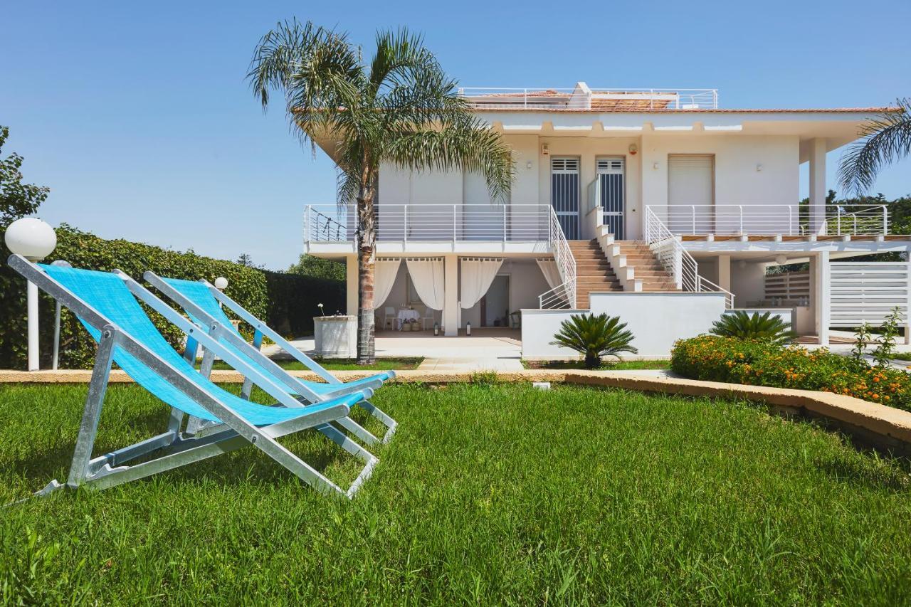 Villa Marina Few Mt From Sand Beach Pozzallo Bagian luar foto